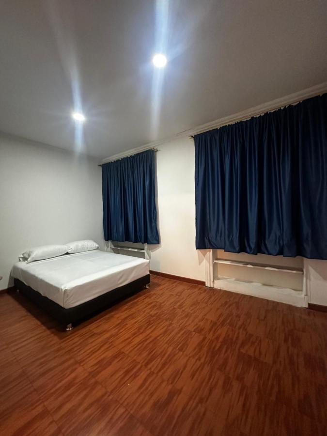 Hotel Artistico Bogotá Esterno foto