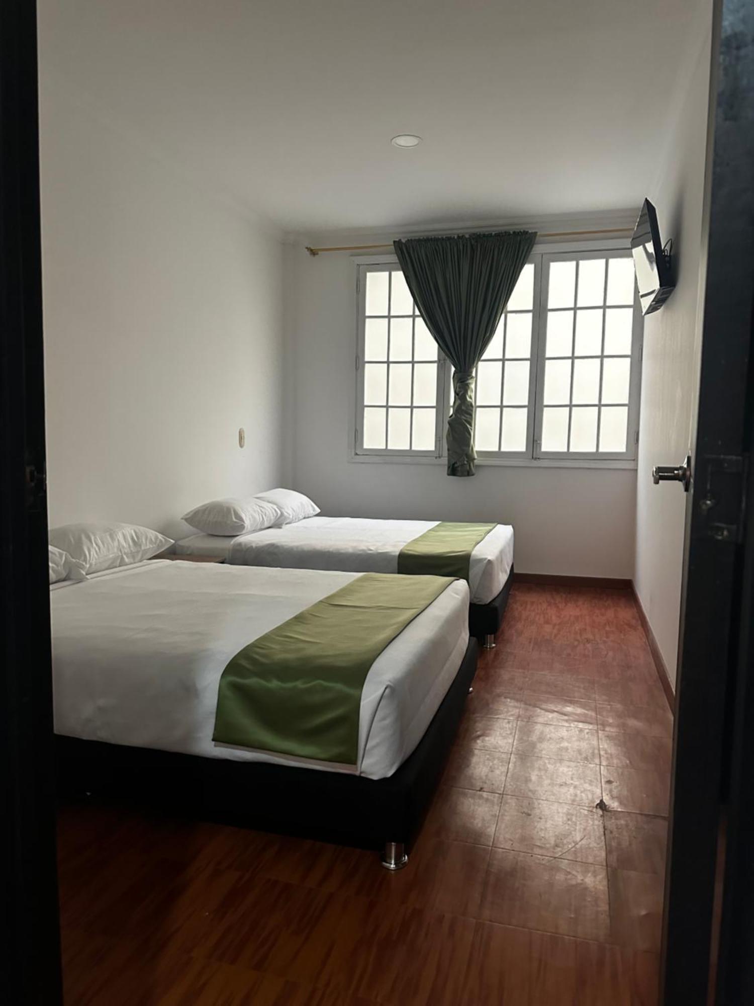 Hotel Artistico Bogotá Esterno foto